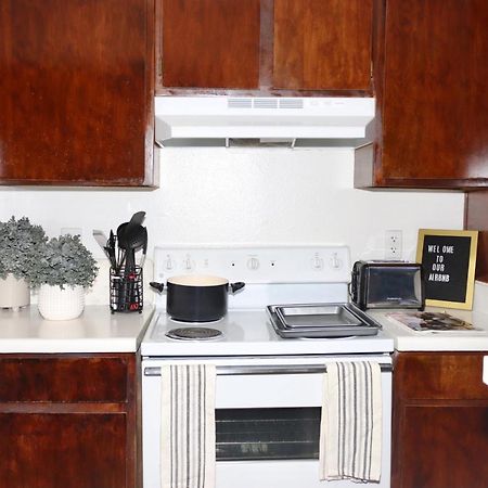 Chic Boho Cottage -Self Check In, Fully Furnished, & Free Parking Houston Extérieur photo